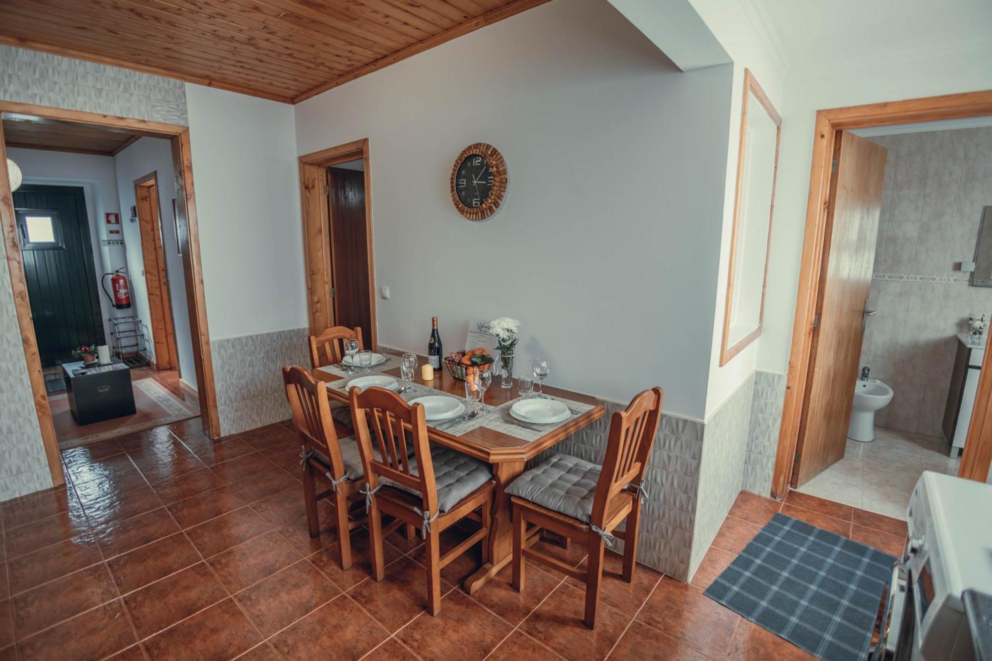 Сasa de vacaciones Shr House