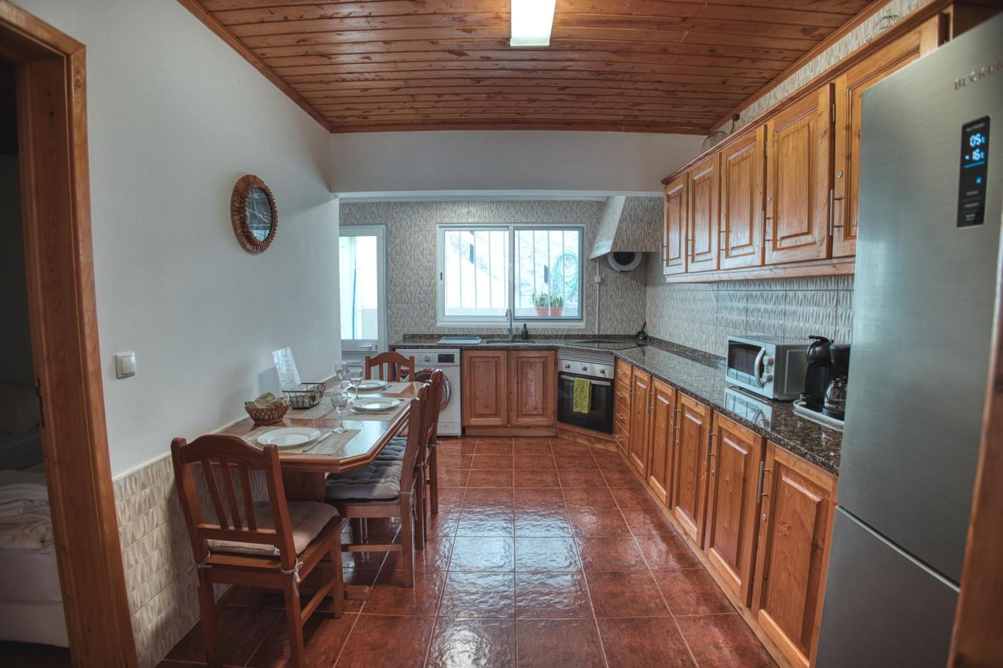 Сasa de vacaciones Shr House